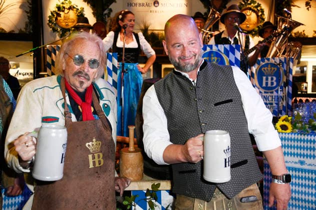 Frank Zander und Björn Schwarz beim Wiesn-Anstich zum Oktoberfest 2026 im Hofbräu Berlin. Berlin, 19.09.2026