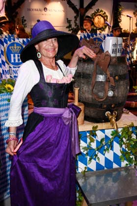 Barbara Engel beim Wiesn-Anstich zum Oktoberfest 2026 im Hofbräu Berlin. Berlin, 19.09.2026