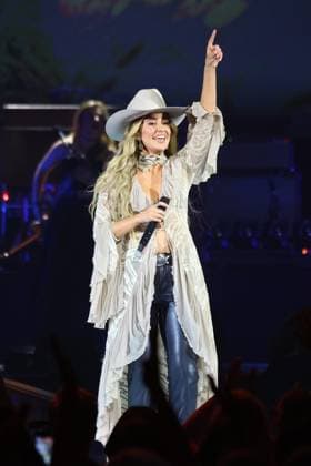 Lainey Wilson inside for iHeartRadio Music Festival Presented by Capital One 2026 - SAT, T-Mobile Arena, Las Vegas, NV, September 19, 2026. Photo By: JA Everett Collection iHeartRadio Music Festival Presented by Capital One 2026 - SAT PUBLICATIONXNOTxINxCANxCHNxFRAxITAxJPNxNORxPOLxRUSxESPxUKxUSA