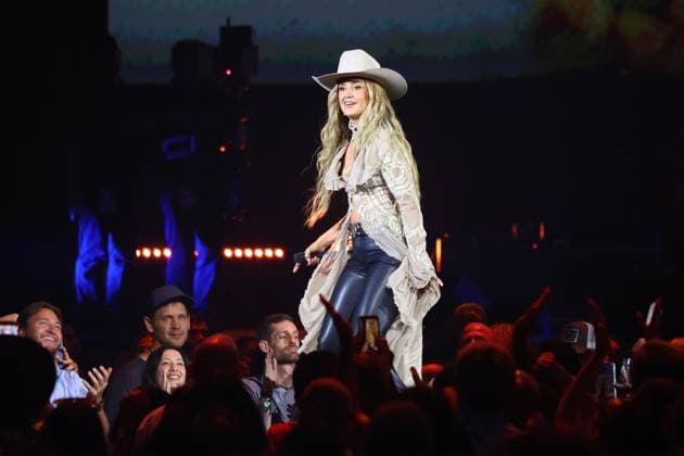 Lainey Wilson inside for iHeartRadio Music Festival Presented by Capital One 2026 - SAT, T-Mobile Arena, Las Vegas, NV, September 19, 2026. Photo By: JA Everett Collection iHeartRadio Music Festival Presented by Capital One 2026 - SAT PUBLICATIONXNOTxINxCANxCHNxFRAxITAxJPNxNORxPOLxRUSxESPxUKxUSA