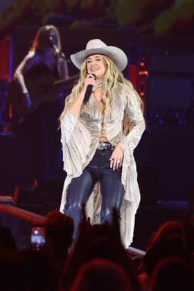 Lainey Wilson inside for iHeartRadio Music Festival Presented by Capital One 2026 - SAT, T-Mobile Arena, Las Vegas, NV, September 19, 2026. Photo By: JA Everett Collection iHeartRadio Music Festival Presented by Capital One 2026 - SAT PUBLICATIONXNOTxINxCANxCHNxFRAxITAxJPNxNORxPOLxRUSxESPxUKxUSA