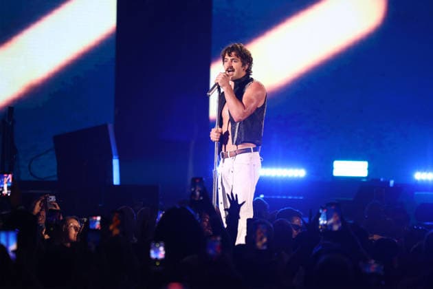 Benson Boone performs on stage during the iHeartRadio Music Festival Concerts at T-Mobile Arena in Las Vegas, Nevada on Saturday, September 19, 2026.  LAV20260919002 JAMESxATOA