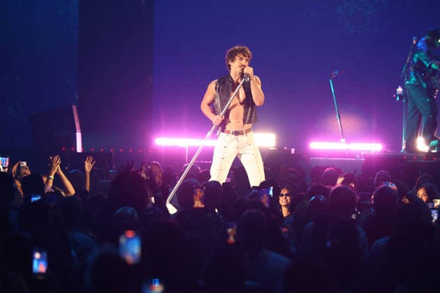 Pop singer Benson Boone performs on stage during the iHeartRadio Music Festival Concerts at T-Mobile Arena in Las Vegas, Nevada on Saturday, September 19, 2026.  LAV20260919003 JAMESxATOA
