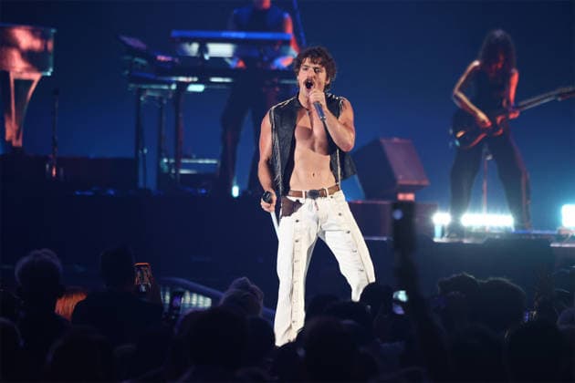 Singer songwriter Benson Boone performs on stage during the iHeartRadio Music Festival Concerts at T-Mobile Arena in Las Vegas, Nevada on Saturday, September 19, 2026.  LAV20260919009 JAMESxATOA