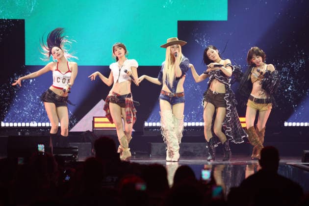 Korean pop group SSERAFIM performs on stage during the iHeartRadio Music Festival Concerts at T-Mobile Arena in Las Vegas, Nevada on Saturday, September 19, 2026.  LAV20260919018 JAMESxATOA