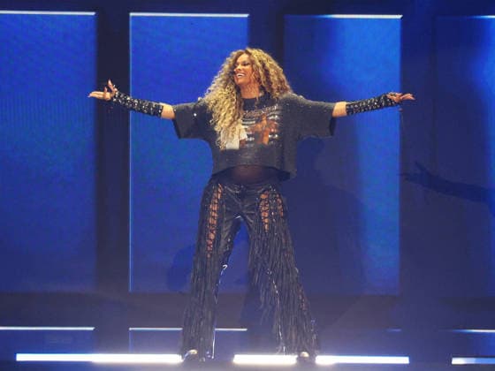 R&B singer Ciara performs on stage during the iHeartRadio Music Festival Concerts at T-Mobile Arena in Las Vegas, Nevada on Saturday, September 19, 2026.  LAV20260919050 JAMESxATOA