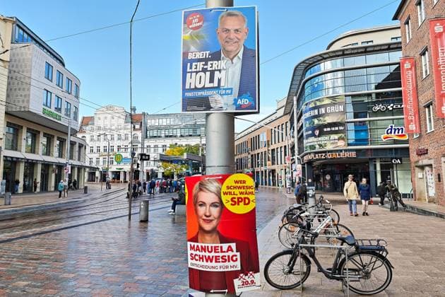 Schwerin, Mecklenburg-Vorpommern, Deutschland, 20.09.2026: Landtagswahl in Mecklenburg-Vorpommern 2026: Wahlplakate für die Landtagswahl 2026 mit Leif-Erik Holm, AfD, und Manuela Schwesig, SPD Copyright: xdtsxNachrichtenagenturx dts_135337