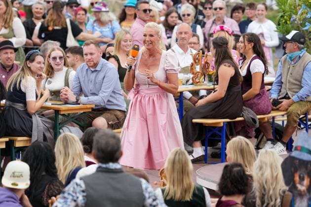 ZDF-Fernsehgarten 2026. Andrea Kiwi Kiewel im ZDF Fernsehgarten mit dem Motto Oktoberfest am 20.09.2026 in Mainz. Mainz ZDF Fernsehgarten Rheinland-Pfalz