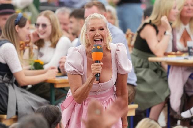 ZDF-Fernsehgarten 2026. Andrea Kiwi Kiewel im ZDF Fernsehgarten mit dem Motto Oktoberfest am 20.09.2026 in Mainz. Mainz ZDF Fernsehgarten Rheinland-Pfalz