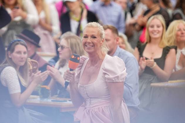 ZDF-Fernsehgarten 2026. Andrea Kiwi Kiewel im ZDF Fernsehgarten mit dem Motto Oktoberfest am 20.09.2026 in Mainz. Mainz ZDF Fernsehgarten Rheinland-Pfalz