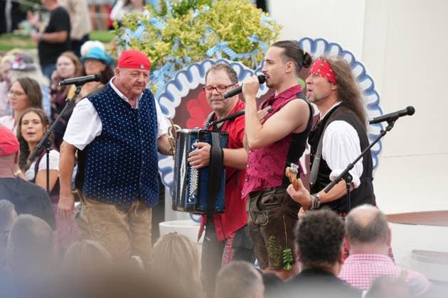 ZDF-Fernsehgarten 2026. Musikgruppe Münchner Zwietracht im ZDF Fernsehgarten mit dem Motto Oktoberfest am 20.09.2026 in Mainz. Mainz ZDF Fernsehgarten Rheinland-Pfalz