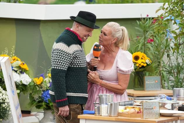 ZDF-Fernsehgarten 2026. Koch Johann Lafer und Andrea Kiwi Kiewel im ZDF Fernsehgarten mit dem Motto Oktoberfest am 20.09.2026 in Mainz. Mainz ZDF Fernsehgarten Rheinland-Pfalz