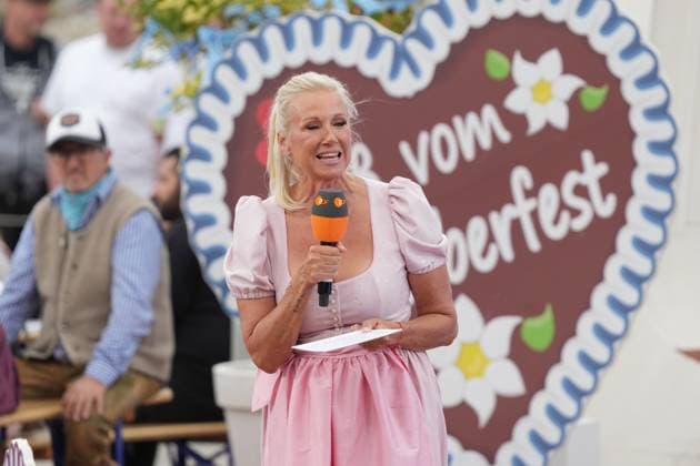 ZDF-Fernsehgarten 2026. Andrea Kiwi Kiewel im ZDF Fernsehgarten mit dem Motto Oktoberfest am 20.09.2026 in Mainz. Mainz ZDF Fernsehgarten Rheinland-Pfalz