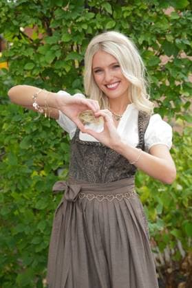 ZDF-Fernsehgarten 2026. Musikerin Lisa Miko im ZDF Fernsehgarten mit dem Motto Oktoberfest am 20.09.2026 in Mainz. Mainz ZDF Fernsehgarten Rheinland-Pfalz