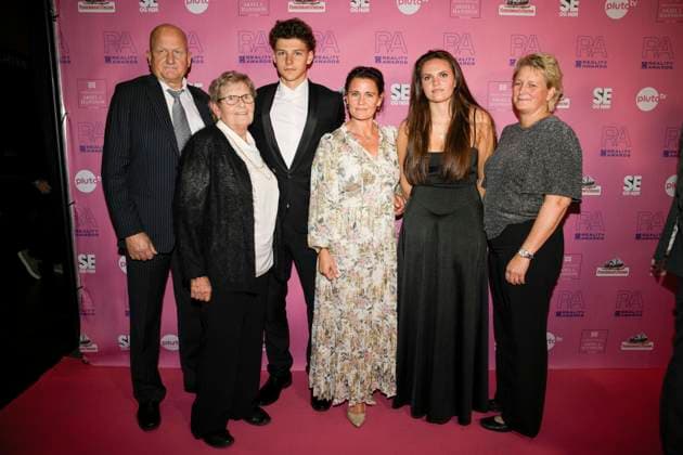 Reality Awards 2026 Oslo 20260920. Familien til Olaf Tufte pa rod loper for Reality Awards 2026 i Ambassaden i Oslo sondag kveld. Foto: Stian Lysberg Solum NTB Oslo Norge Ofb1YhIcfgw EDITORIAL USE ONLY Ref:_ENTOfb1YhIcfgw.jpg Copyright: xStianxLysbergxSolumx xNTBx