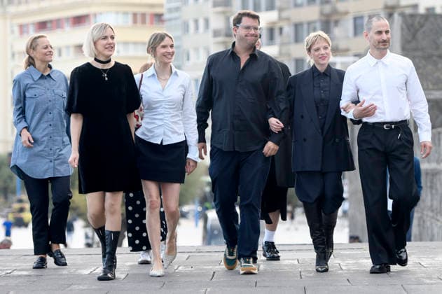 Martina Haubrich, Ulrike Tony Vahl, Frida-Lovisa Hamann, Piotr Sobocinski Jr., Jella Haase und Clemens Schick beim Photocall zum Kinofilm Krux auf dem 74. Internationalen Filmfestival San Sebastian Festival Internacional de Cine de San Sebastian auf der Kursaal Terasse. San Sebastian, 20.09.2026