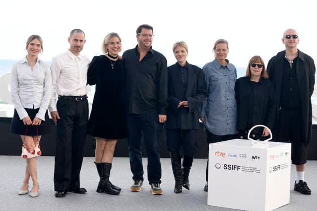 Frida-Lovisa Hamann, Clemens Schick, Ulrike Tony Vahl, Piotr Sobocinski Jr., Jella Haase, Martina Haubrich, Ewa Puszczynska und Gast beim Photocall zum Kinofilm Krux auf dem 74. Internationalen Filmfestival San Sebastian Festival Internacional de Cine de San Sebastian auf der Kursaal Terasse. San Sebastian, 20.09.2026