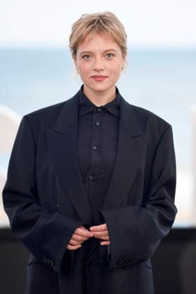 Jella Haase beim Photocall zum Kinofilm Krux auf dem 74. Internationalen Filmfestival San Sebastian Festival Internacional de Cine de San Sebastian auf der Kursaal Terasse. San Sebastian, 20.09.2026