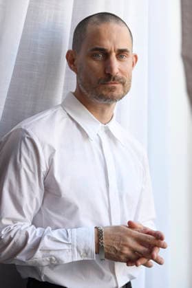 Clemens Schick vom Krux -Cast bei einem exklusiven Photoshooting auf dem 74. Internationalen Filmfestival San Sebastian Festival Internacional de Cine de San Sebastian im Hotel Maria Cristina. San Sebastian, 20.09.2026