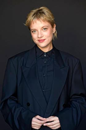 Jella Haase vom Krux -Cast bei einem exklusiven Photoshooting auf dem 74. Internationalen Filmfestival San Sebastian Festival Internacional de Cine de San Sebastian im Hotel Maria Cristina. San Sebastian, 20.09.2026