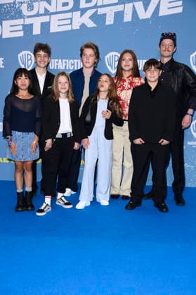 Ai Vy Bui, Nicholas Jonah Peter, Bela Louis Plass, Camille Moltzen, Lara Toni Lüdders, Zahide Kayaci, Kilian Kasa und Merlin Sandmeyer bei der Premiere des Kinofilms Emil und die Detektive im Kino in der KulturBrauerei. Berlin, 20.09.2026