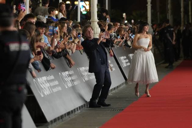 Red carpet for *La bola negra* by Los Javis at the San Sebastián Film Festival Actor Antonio de la Torre Martín on the red carpet for *La bola negra* at the Victoria Eugenia Theater on September 20, 2026, in San Sebastián, Guipúzcoa, Basque Country, Spain. La bola negra adapts and expands upon an unfinished play by Federico García Lorca. It tells three stories of men from different eras, connected by sexuality, desire, pain, and legacy. The film opens in Spanish theaters on September 25 and has been selected by the Spanish Film Academy to represent Spain at the upcoming Academy Awards. SEPTEMBER 20, 2026 San Sebastián, Guipúzcoa, Basque Country, Spain San Sebastián, Guipúzcoa, Country V, Spain Copyright: xUnanuex 7789053