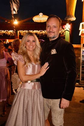 Jennifer Knaeble and her husband Felix Moese during the 2026 Oktoberfest in front of the Almauftrieb at Theresienwiese on September 20, 2026 in Munich, Germany Oktoberfest - the Almauftrieb at Theresienwiese in Munich, Germany