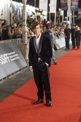 Premiere of the film La bola negra at the 74th San Sebastian International Film Festival SAN SEBASTIAN, SPAIN - SEPTEMBER 20: Spanish singer-songwriter and guitarist Guitarricadelafuente poses on the red carpet for the presentation of the Spanish film La bola negra, a contender for the Best International Feature Film category at the Oscars, during the 74th San Sebastian International Film Festival in San Sebastian, Spain, on September 20, 2026. Javi Julio Anadolu San Sebastian Spain. Editorial use only. Please get in touch for any other usage.  Copyright: x2026xAnadoluxJavixJuliox