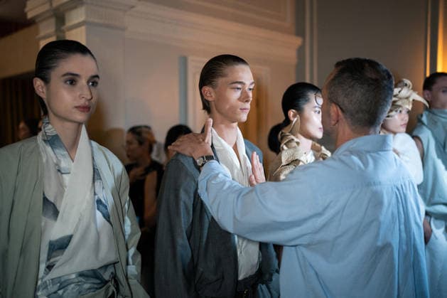 Model Backstage At Rory William Docherty Catwalk Show 2026 - London A model is seen backstage at the Rory William Docherty Catwalk Show 2026 in London, England on September 20, 2026. Photo by Lounis Tiar ABACAPRESS.COM London United Kingdom  Copyright: xLounisPhotography ABACAx
