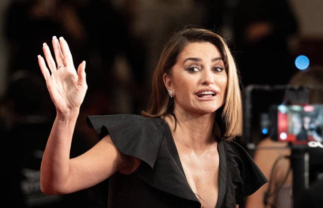 Penelope Cruz at the premiere of the film *La Bola Negra* during the 74th San Sebastián International Film Festival (SSIFF) on September 20, 2026 ‘La Bola Negra’ screening during the 74th San Sebastian International Film Festival (SSIFF) at the Victoria Eugenia Theater in San Sebastian on September 20, 2026, San Sebastian, Spain  Copyright: xLALOxYASKYx xBESTIMAGExLALOxYASKYx xBESTIMAGEx