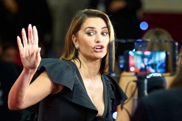 San Sebastian - La Bola Negra Screening Penelope Cruz attended La Bola Negra Red Carpet during 74th San Sebastian International Film Festival at Victoria Eugenia Theatre on September 20, 2026 in Donostia San Sebastian, Spain Photo by ABACAPRESS.COM San Sebastian Euskadi Spain  Copyright: xABACAx