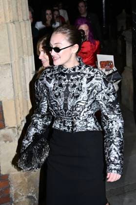 Lola Tung at the Alexander McQueen Spring Summer 2027 fashion show during London Fashion Week (LFW) on September 20, 2026. Gedeon Taieb, Bestimage. Lola Tung at the Alexander McQueen Spring Summer 2027 fashion show during London Fashion Week (LFW) on September 20, 2026 London, United Kingdom  Copyright: xGedeonxTaiebx xBestimagexGedeonxTaiebx xBestimagex