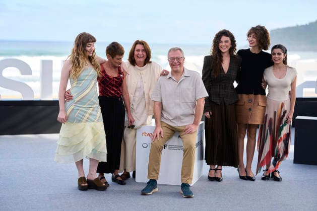 September 21, 2026, Madrid, Madrid, Spain: MaroÂa Gandiaga, Daniel Monzo³n, Zoe Bonafonte, Manuela Calle, Adelfa Calvo, Belo n Cruz, Carla DomoÂnguez attended Ruega por nosotras Photocall during 74th San Sebastian International Film Festival at Kursaal Palace on September 21, 2026 in Donostia San Sebastian, Spain Madrid Spain - ZUMAg15_ 20260921_zaf_g15_003 Copyright: xJackxAbuinx