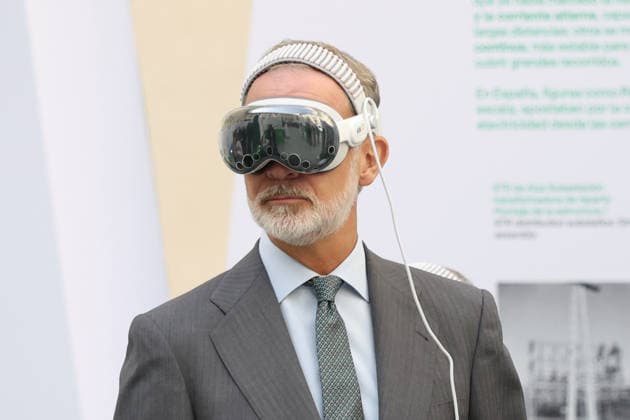 The King Opens an Exhibition Marking Iberdrola’s 125th Anniversary in Madrid King Felipe VI, during the opening of an exhibition marking Iberdrola’s 125th anniversary at the Galería de Cristal in the Palacio de Cibeles, on September 21, 2026, in Madrid, Spain. The exhibition, titled An Electrifying Journey: An Immersive Experience with Iberdrola, traces the evolution of electrical technology from its origins and offers a glimpse into the future through an immersive and interactive experience that combines innovation and public outreach. SEPTEMBER 21, 2026 Alejandro Martínez Vé Spain  Copyright: xAlejandroxMartinezxVÃ lezx 7789697
