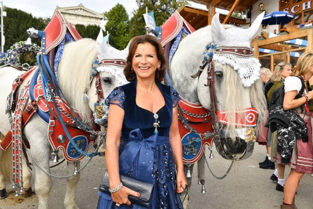 Claudia Oberst Wiesn 2026 SixtWiesn 3. Tag Theresienwiese Festzelt Schützenfesthalle Oktoberfest München 21. Sept. 2026