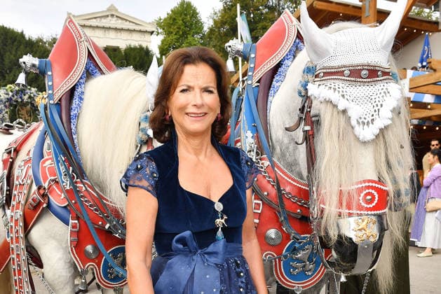 Claudia Obert arrives at the Damenwiesn event on September 21, 2026 at the Oktoberfest in Munich, Germany Damenwiesn event at the Oktoberfest in Munich, Germany