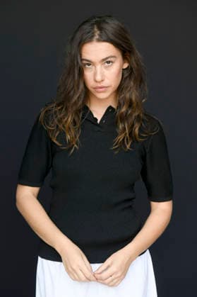 Greta Fernandez bei einem exklusiven Photoshooting mit dem Cast des Kinofilms Die Gäste auf dem 74. Internationalen Filmfestival San Sebastian Festival Internacional de Cine de San Sebastian im Hotel Maria Cristina. San Sebastian, 21.09.2026