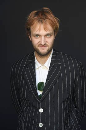 Jan Bülow bei einem exklusiven Photoshooting mit dem Cast des Kinofilms Die Gäste auf dem 74. Internationalen Filmfestival San Sebastian Festival Internacional de Cine de San Sebastian im Hotel Maria Cristina. San Sebastian, 21.09.2026