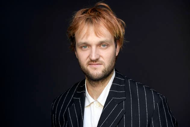Jan Bülow bei einem exklusiven Photoshooting mit dem Cast des Kinofilms Die Gäste auf dem 74. Internationalen Filmfestival San Sebastian Festival Internacional de Cine de San Sebastian im Hotel Maria Cristina. San Sebastian, 21.09.2026