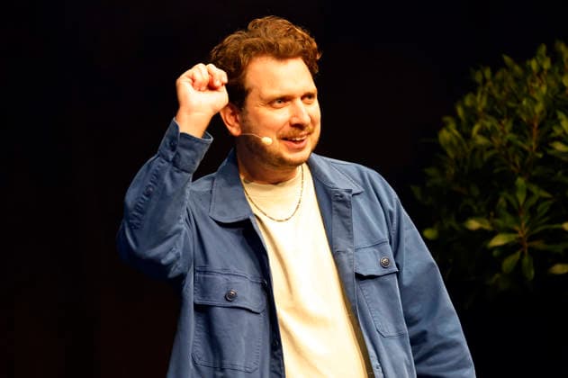 Joab Nist bei der 10. Verleihung des Comedy-Preises Recklinghäuser Hurz im Ruhrfestspielhaus. Recklinghausen, 21.09.2026