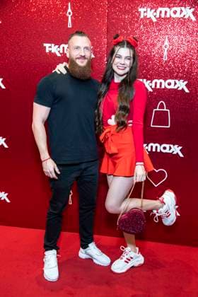 ABB TKMAXX- Toni Adriano Ammirabile und Klaudia Giez zu Gast auf dem roten Teppich bei der Neueroeffnung der TK Maxx Filiale am Alexanderplatz am 24.09.2026 in Berlin Berlin Deutschland