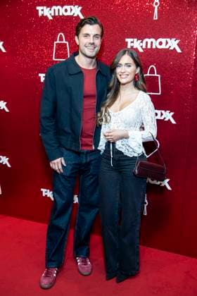 ABB TKMAXX- Tim Reitz und Vivien Grabatis zu Gast auf dem roten Teppich bei der Neueroeffnung der TK Maxx Filiale am Alexanderplatz am 24.09.2026 in Berlin Berlin Deutschland