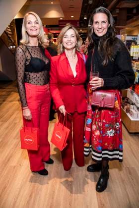 ABB TKMAXX- Gast Tina Ruland und Katrin Wrobel zu Gast auf dem roten Teppich bei der Neueroeffnung der TK Maxx Filiale am Alexanderplatz am 24.09.2026 in Berlin Berlin Deutschland