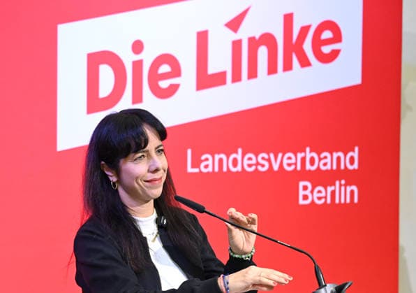 Die Linke Berlin Party Conference in Berlin BERLIN, GERMANY - SEPTEMBER 25: Die Linke (The Left Party) candidate for Berlin Governing Mayor Elif Eralp speaks during the extraordinary session of the 10th State Party Congress of the Die Linke (The Left Party) to assess the election results in Berlin on September 25, 2026. Mayor candidate Elif Eralp also took part in the conference. Volodymyr Sindieiev Anadolu Berlin Germany. Editorial use only. Please get in touch for any other usage.  Copyright: x2026xAnadoluxVolodymyrxSindieievx