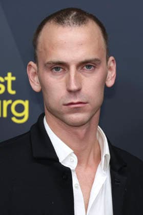 Emil Belton bei der Premiere der ARD-Serie Friesenjunkies auf dem 34. Filmfest Hamburg 2026 im Cinemaxx Dammtor. Hamburg, 25.09.2026