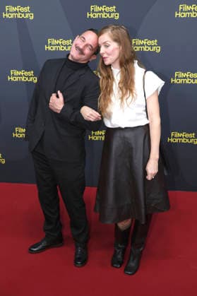 Sönke Möhring und Pheline Roggan bei der Premiere der ARD-Serie Friesenjunkies auf dem 34. Filmfest Hamburg 2026 im Cinemaxx Dammtor. Hamburg, 25.09.2026