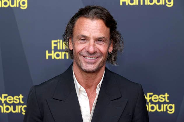 Stephan Luca bei der Premiere der ARD-Serie Friesenjunkies auf dem 34. Filmfest Hamburg 2026 im Cinemaxx Dammtor. Hamburg, 25.09.2026