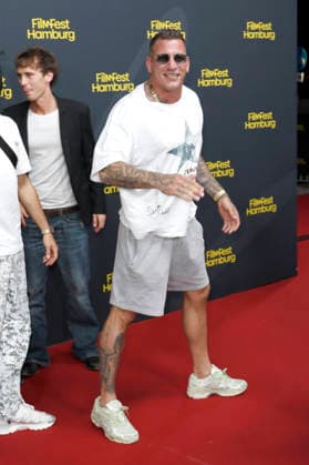 Gzuz bei der Premiere der ARD-Serie Friesenjunkies auf dem 34. Filmfest Hamburg 2026 im Cinemaxx Dammtor. Hamburg, 25.09.2026