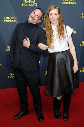 Sönke Möhring und Pheline Roggan bei der Premiere der ARD-Serie Friesenjunkies auf dem 34. Filmfest Hamburg 2026 im Cinemaxx Dammtor. Hamburg, 25.09.2026