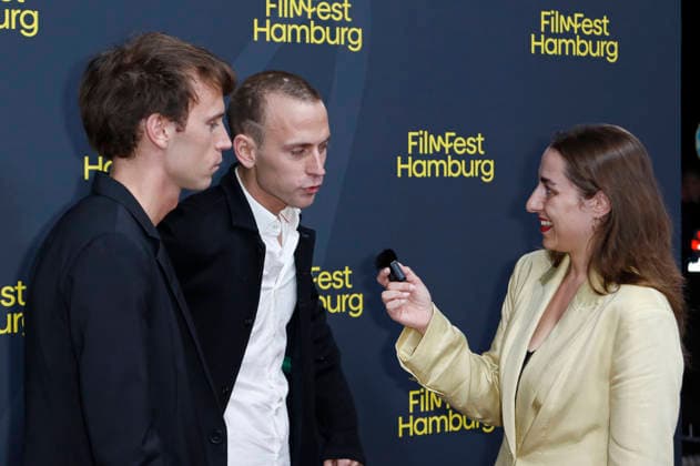 Oskar Belton und Emil Belton bei der Premiere der ARD-Serie Friesenjunkies auf dem 34. Filmfest Hamburg 2026 im Cinemaxx Dammtor. Hamburg, 25.09.2026